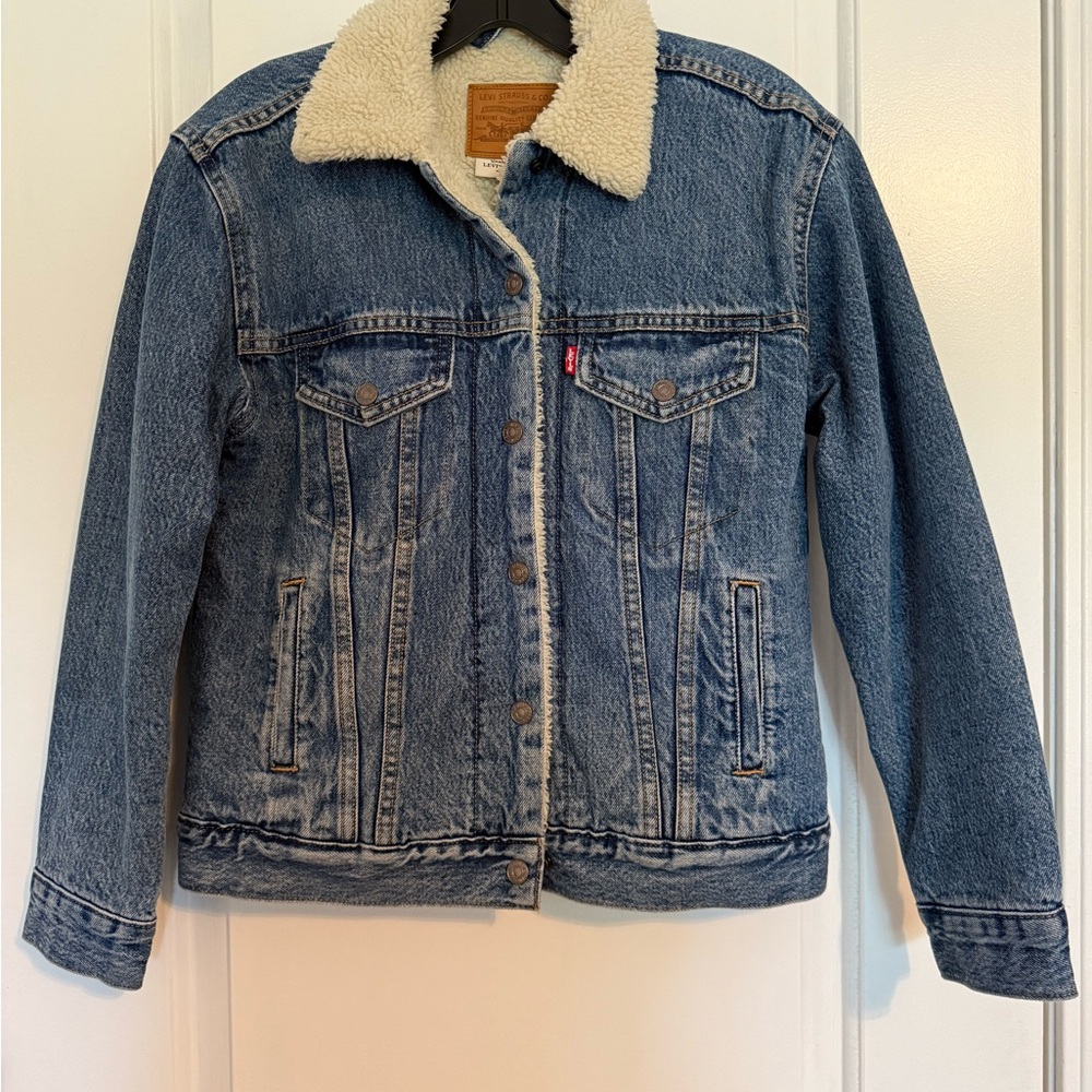 Levi's Ex-Boyfriend Sherpa Trucker Jacket; Sz XS Brand New